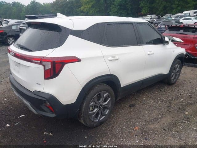 2024 KIA SELTOS LX 4