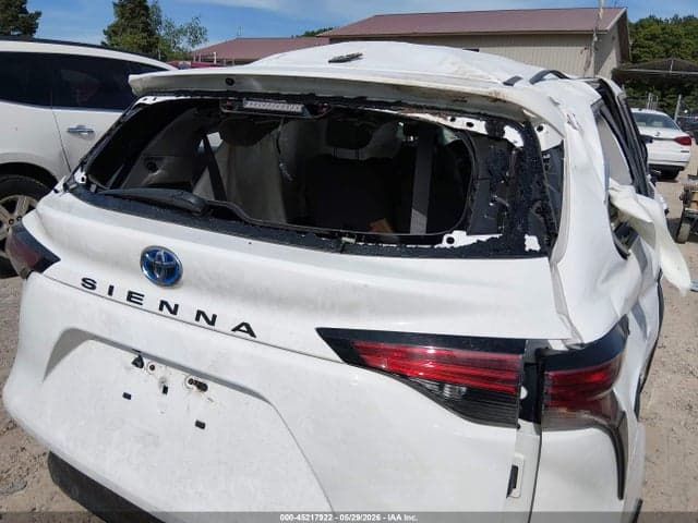 2021 TOYOTA SIENNA LE 6