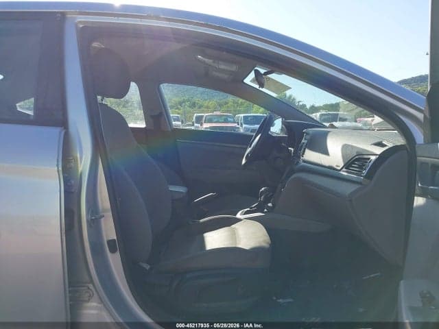 2017 HYUNDAI ELANTRA SE 5