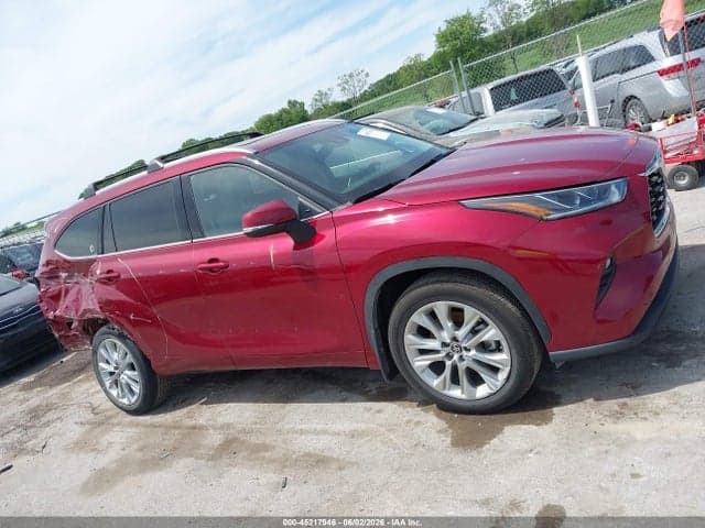 2023 TOYOTA HIGHLANDER LIMITED 13