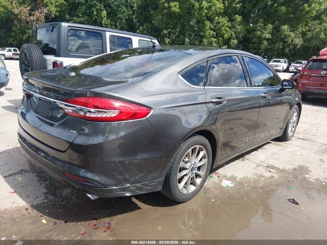 2017 FORD FUSION SE 4