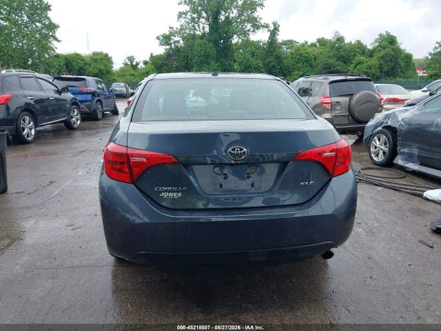 2017 TOYOTA COROLLA XLE 17