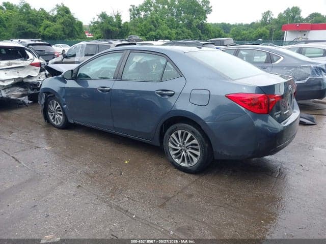 2017 TOYOTA COROLLA XLE 3
