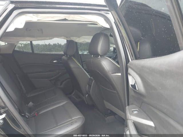2025 CHEVROLET TRAX FWD ACTIV 8