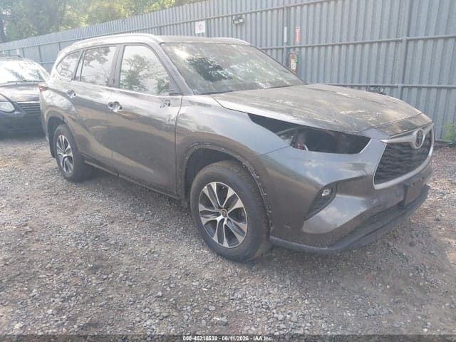 2024 TOYOTA HIGHLANDER XLE - 1