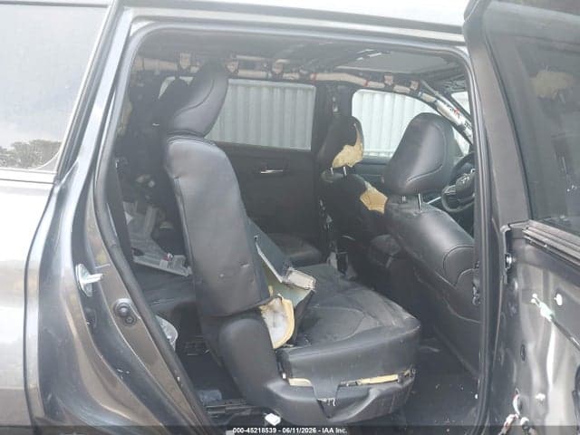 2024 TOYOTA HIGHLANDER XLE 8
