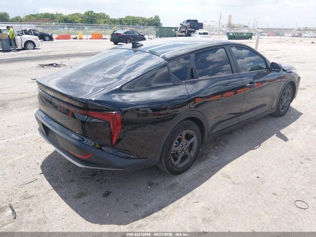 2025 KIA K4 LXS 4
