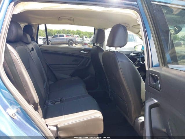 2018 VOLKSWAGEN TIGUAN 2.0T SE/2.0T SEL 8