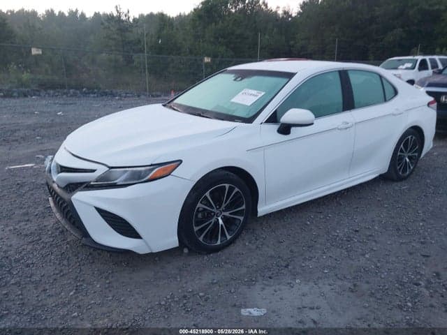 2018 TOYOTA CAMRY SE 2