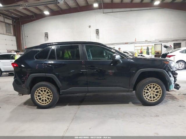 2020 TOYOTA RAV4 LE 14