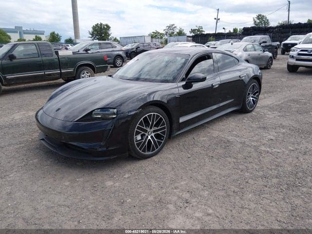 2021 PORSCHE TAYCAN 2