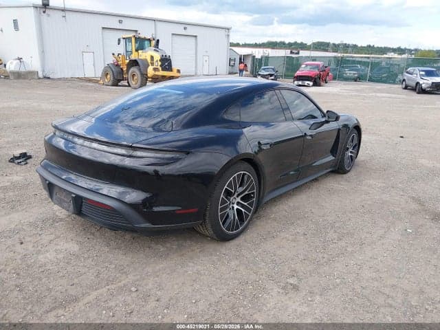 2021 PORSCHE TAYCAN 4