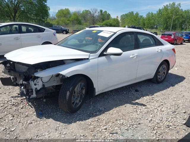 2024 HYUNDAI ELANTRA SEL 2