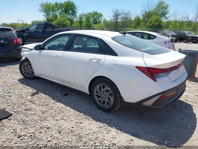 2024 HYUNDAI ELANTRA SEL 3