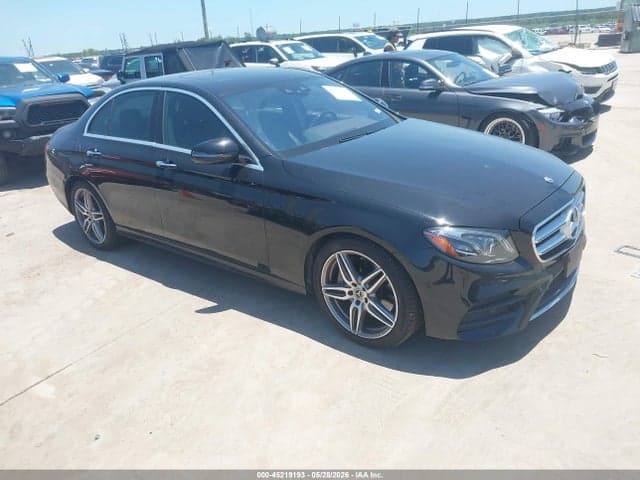 2018 MERCEDES-BENZ E 300 1