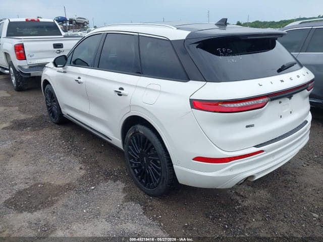 2021 LINCOLN CORSAIR RESERVE 3
