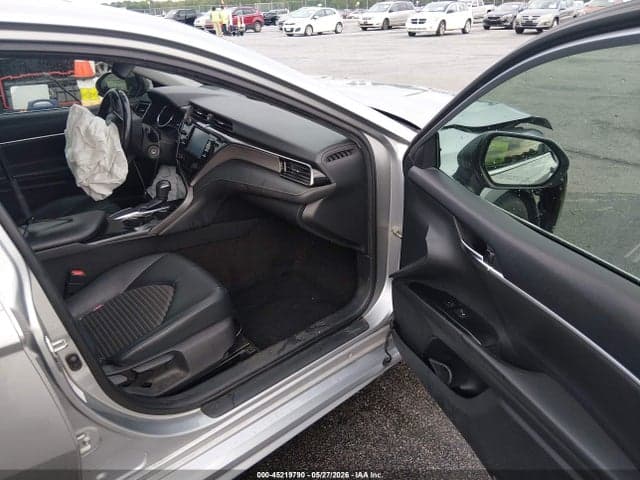 2019 TOYOTA CAMRY SE 5