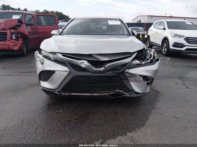 2019 TOYOTA CAMRY SE 6