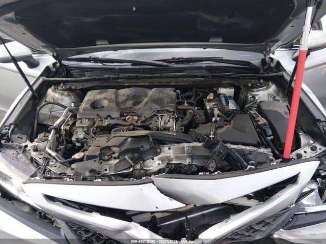 2019 TOYOTA CAMRY SE 10