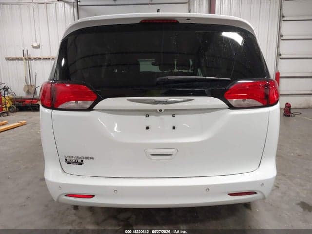 2021 CHRYSLER VOYAGER L 16