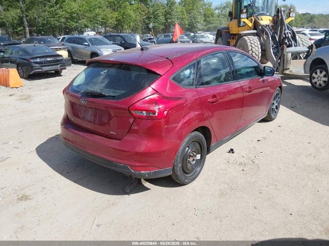 2017 FORD FOCUS SEL 4