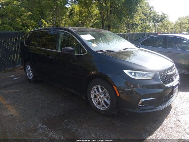 2023 CHRYSLER PACIFICA TOURING L 1
