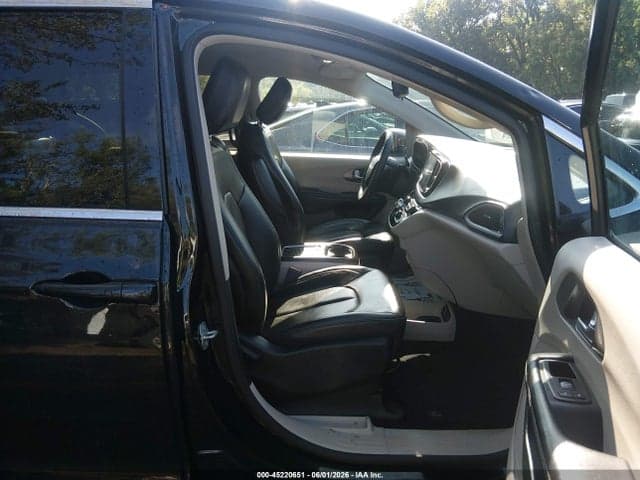 2023 CHRYSLER PACIFICA TOURING L 5