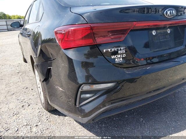 2021 KIA FORTE FE 18
