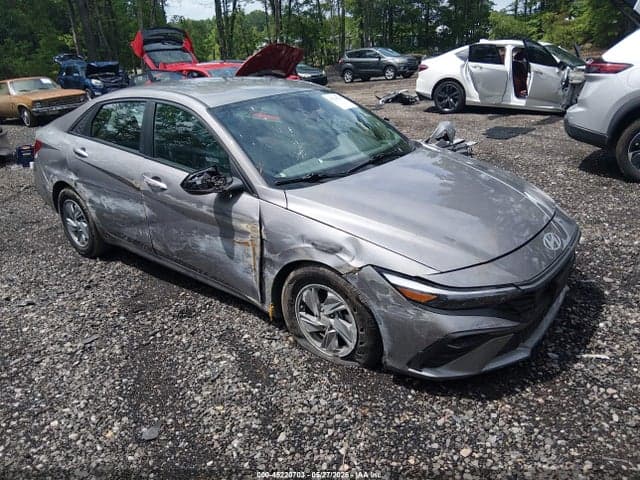 2024 HYUNDAI ELANTRA SE 1