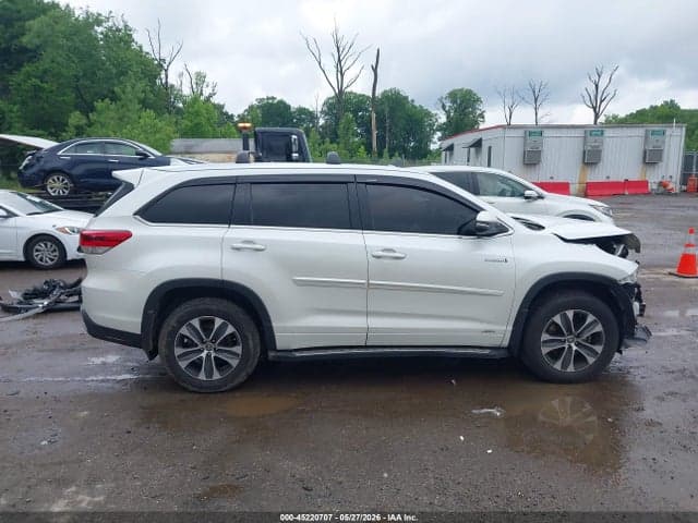 2019 TOYOTA HIGHLANDER HYBRID LIMITED PLATINUM 13
