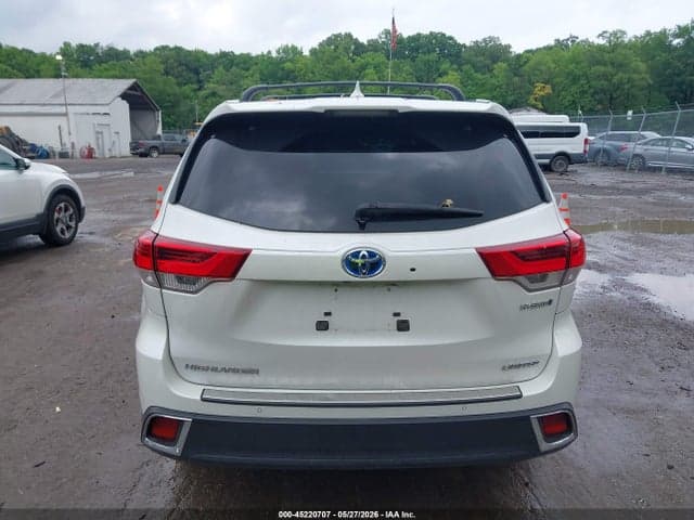 2019 TOYOTA HIGHLANDER HYBRID LIMITED PLATINUM 16