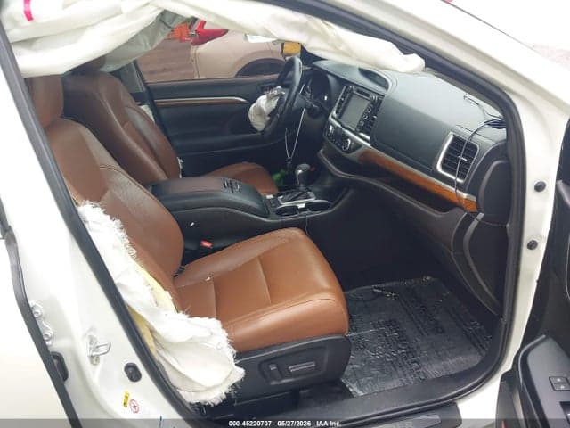 2019 TOYOTA HIGHLANDER HYBRID LIMITED PLATINUM 5