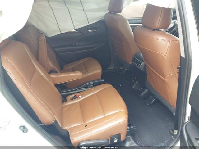 2019 TOYOTA HIGHLANDER HYBRID LIMITED PLATINUM 8