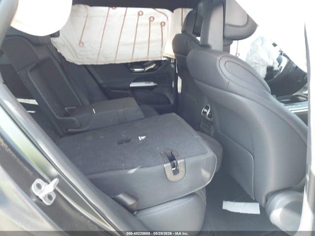 2026 MERCEDES-BENZ GLC 300 8