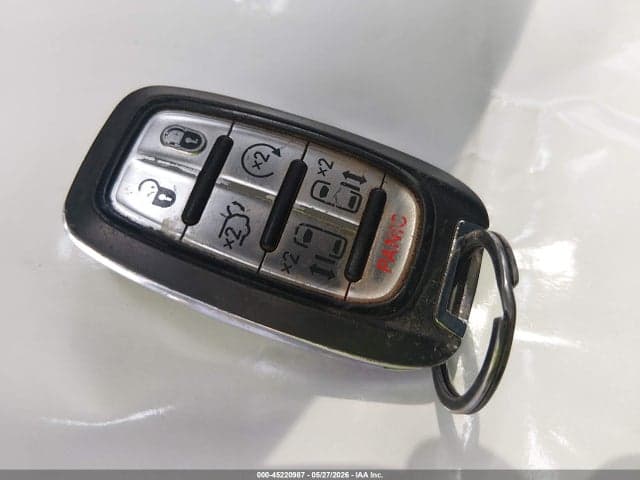 2023 CHRYSLER VOYAGER LX 11
