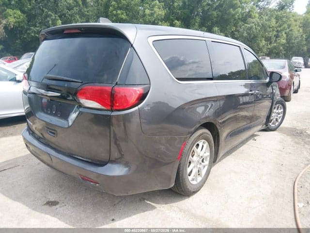 2023 CHRYSLER VOYAGER LX 4