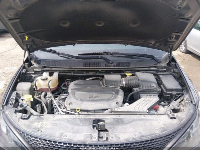 2023 CHRYSLER VOYAGER LX 10
