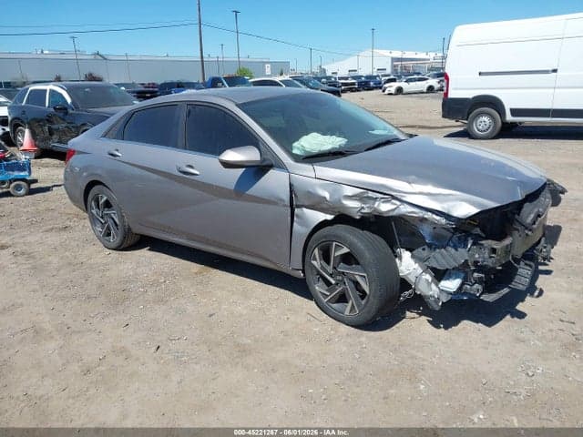 2024 HYUNDAI ELANTRA SEL 1