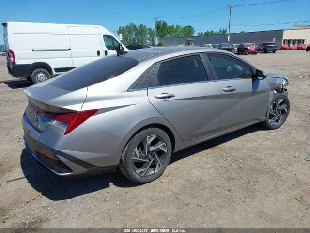 2024 HYUNDAI ELANTRA SEL 4