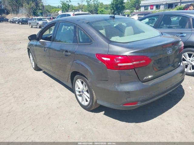 2017 FORD FOCUS SE 3