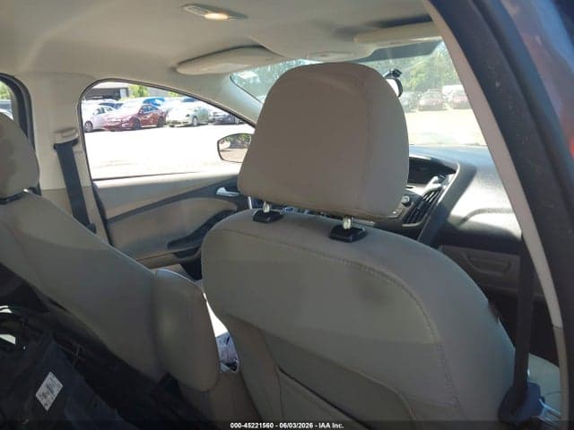 2017 FORD FOCUS SE 8