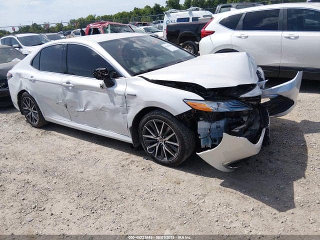 2021 TOYOTA CAMRY XLE HYBRID - 1