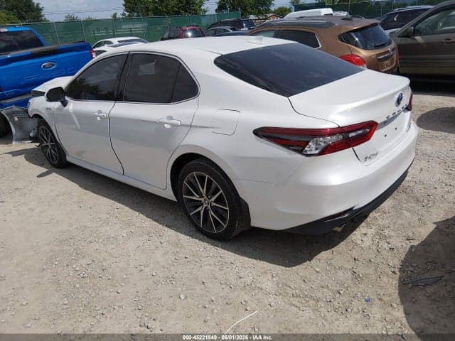2021 TOYOTA CAMRY XLE HYBRID 3