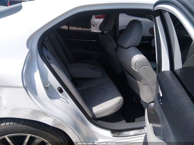 2021 TOYOTA CAMRY XLE HYBRID 8