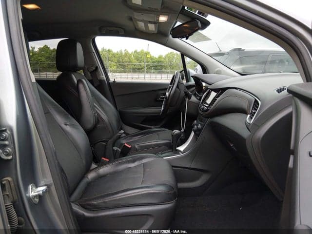2019 CHEVROLET TRAX LT 5