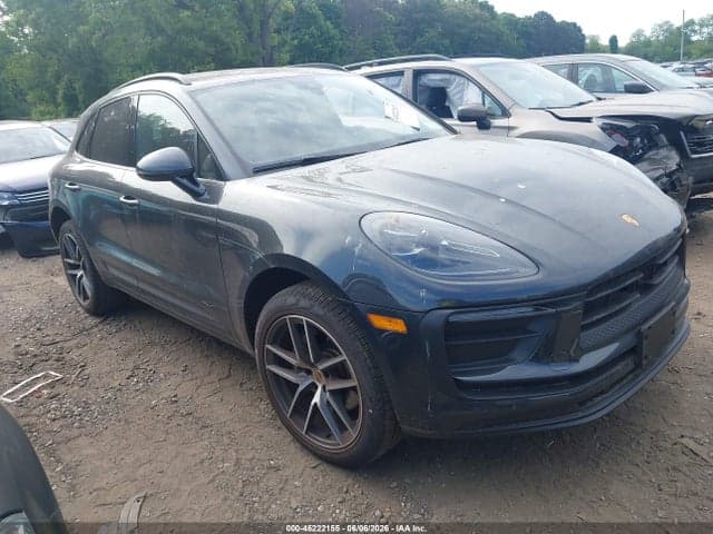 2026 PORSCHE MACAN T 1