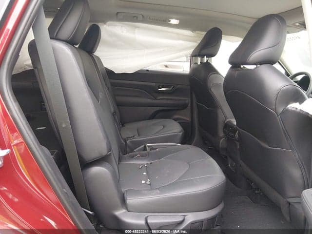 2025 TOYOTA GRAND HIGHLANDER XLE 8