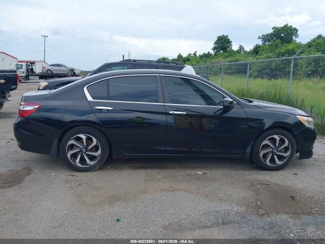 2017 HONDA ACCORD EX 13
