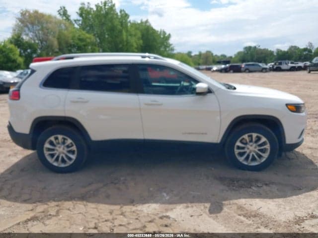 2019 JEEP CHEROKEE LATITUDE 4X4 15