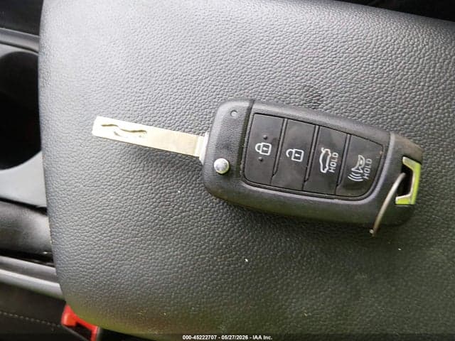 2025 HYUNDAI ELANTRA SE 12